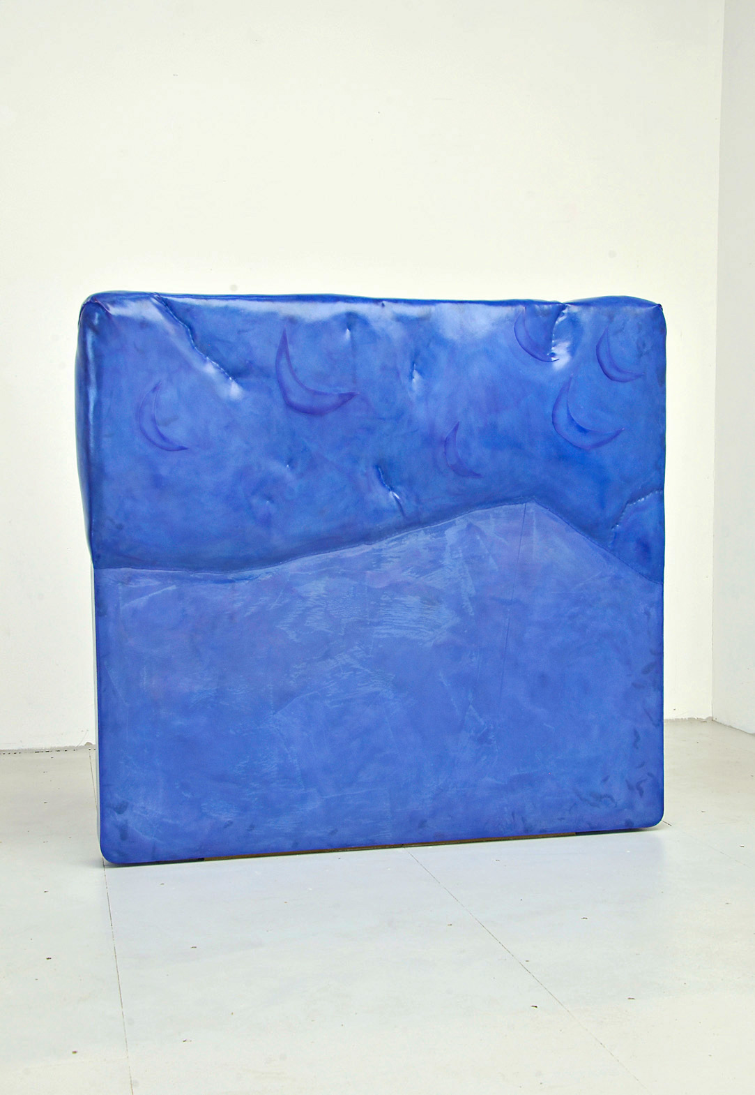 Poupak Sarah Shoughi, Moon bed, static (2018)