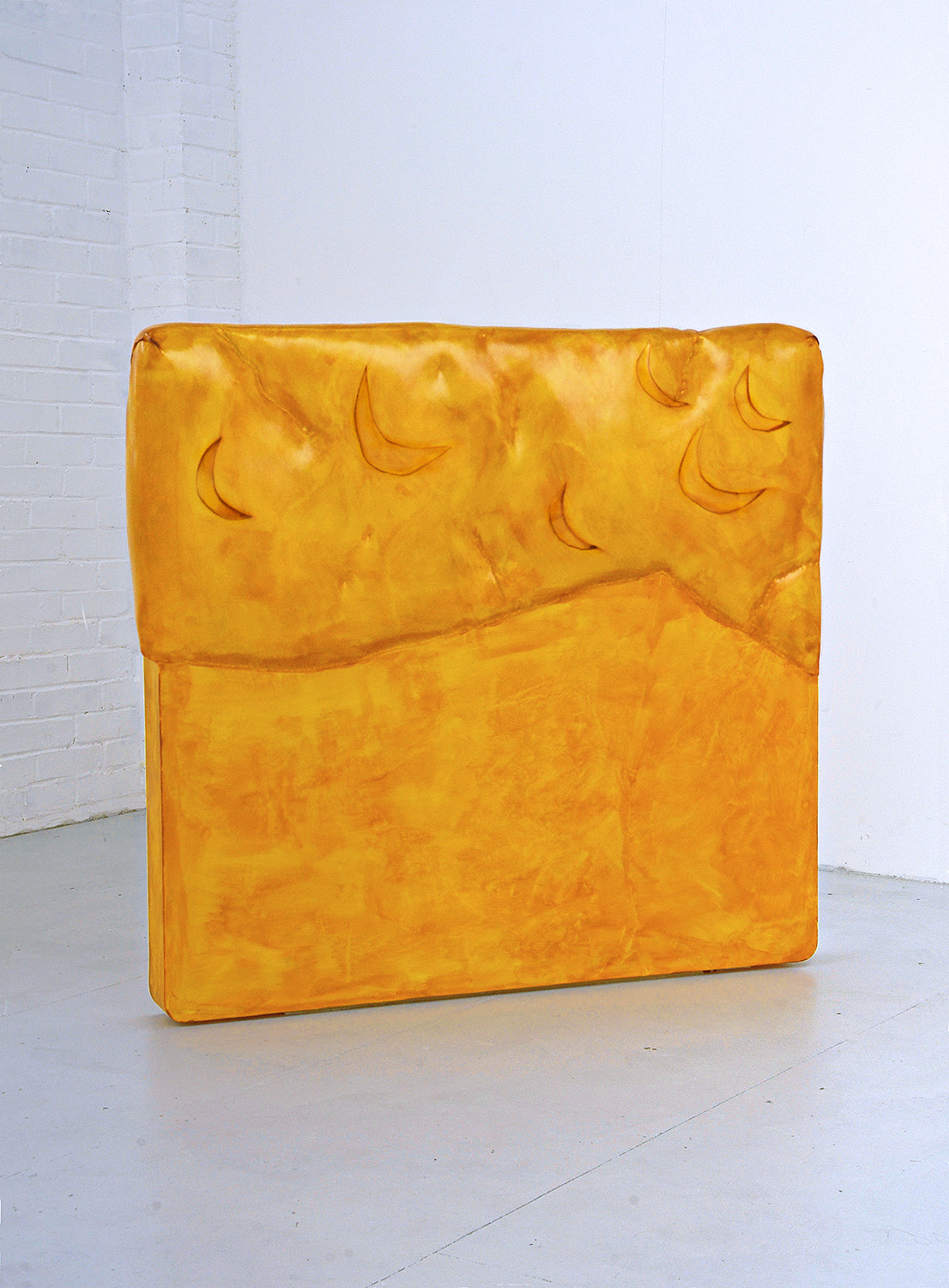 Poupak Sarah Shoughi, Moon bed (2018)